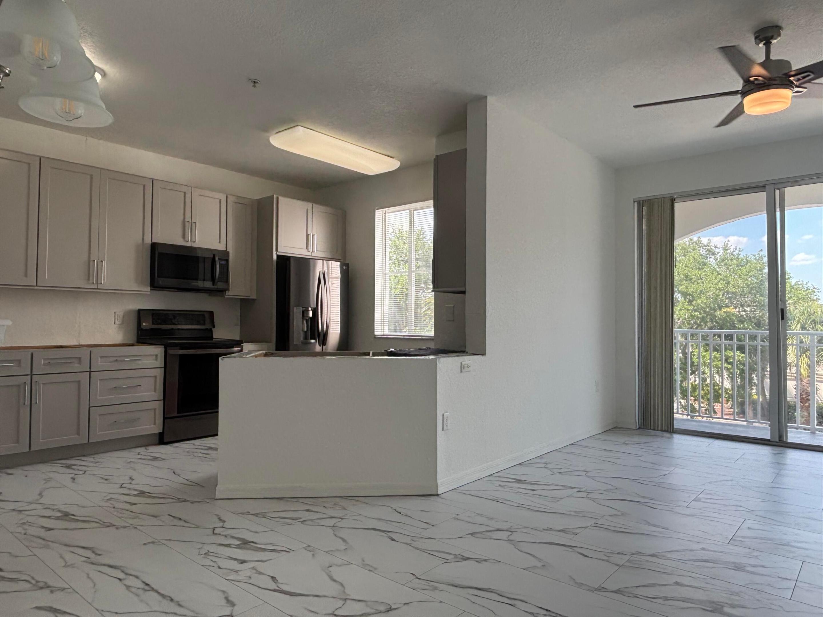 RESIDENCES AT LEGACY PLACE CONDO - Residential Lease