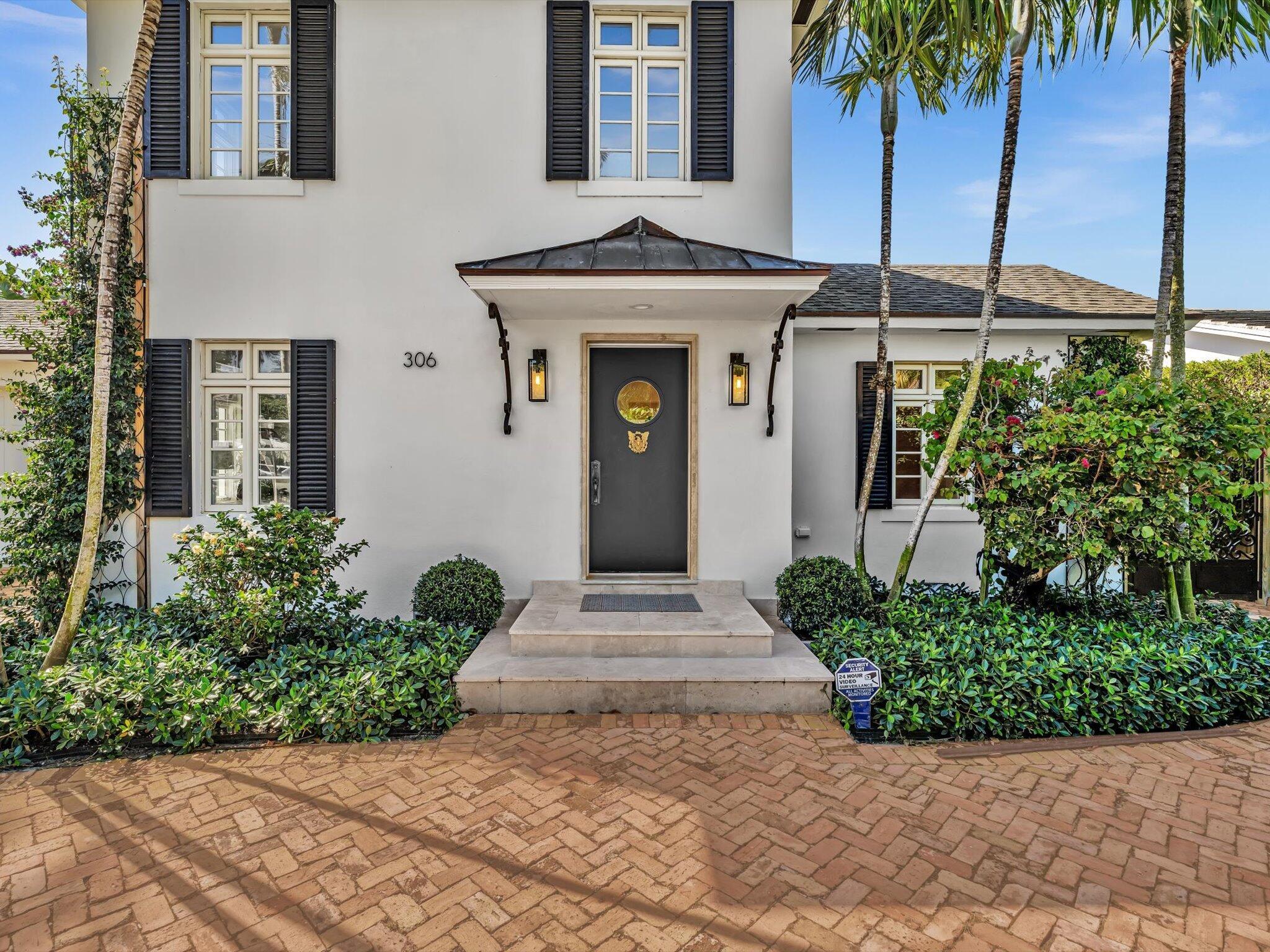 306 Cordova Road