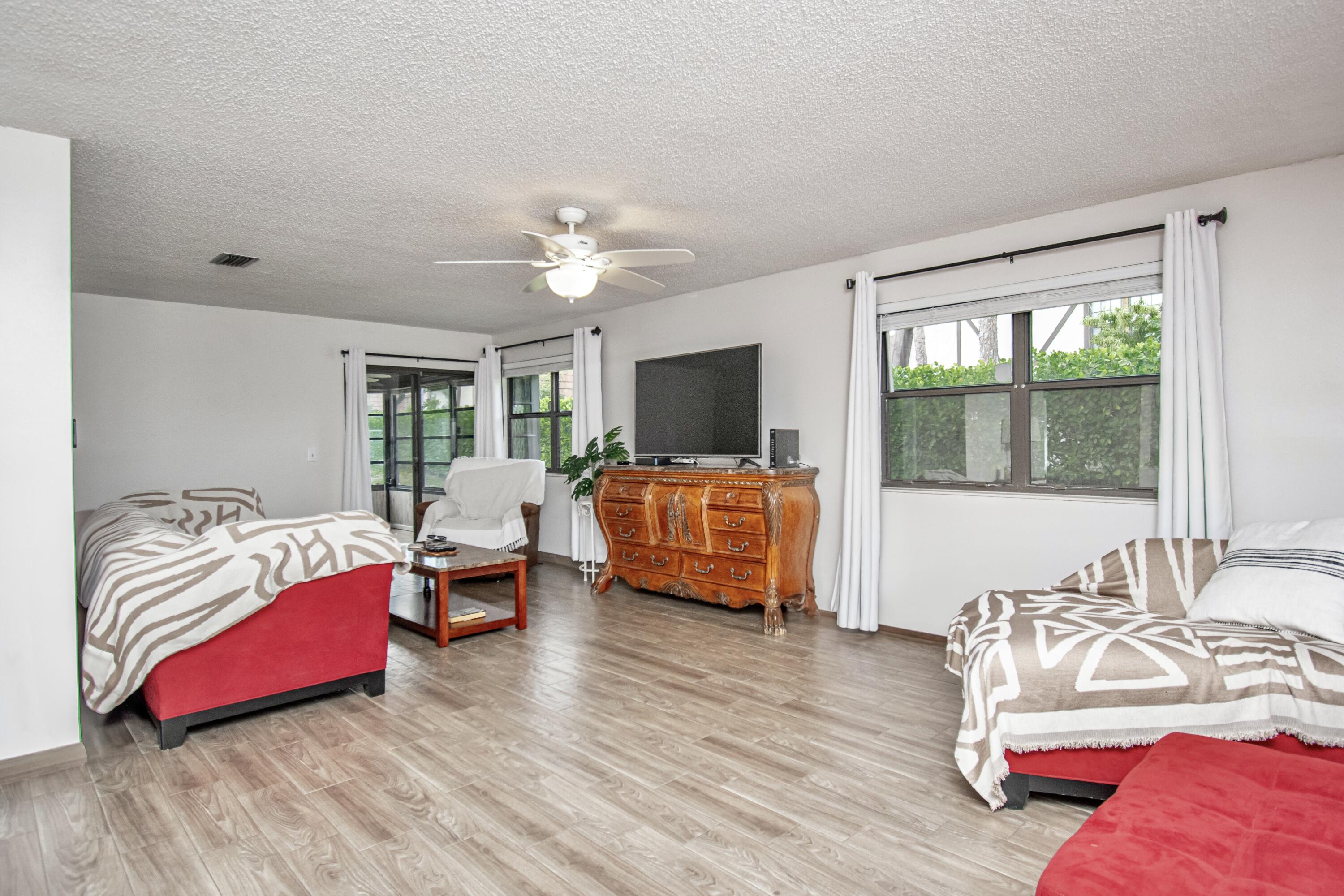 STRATHMORE GATE WEST UNIT 2 - Residential