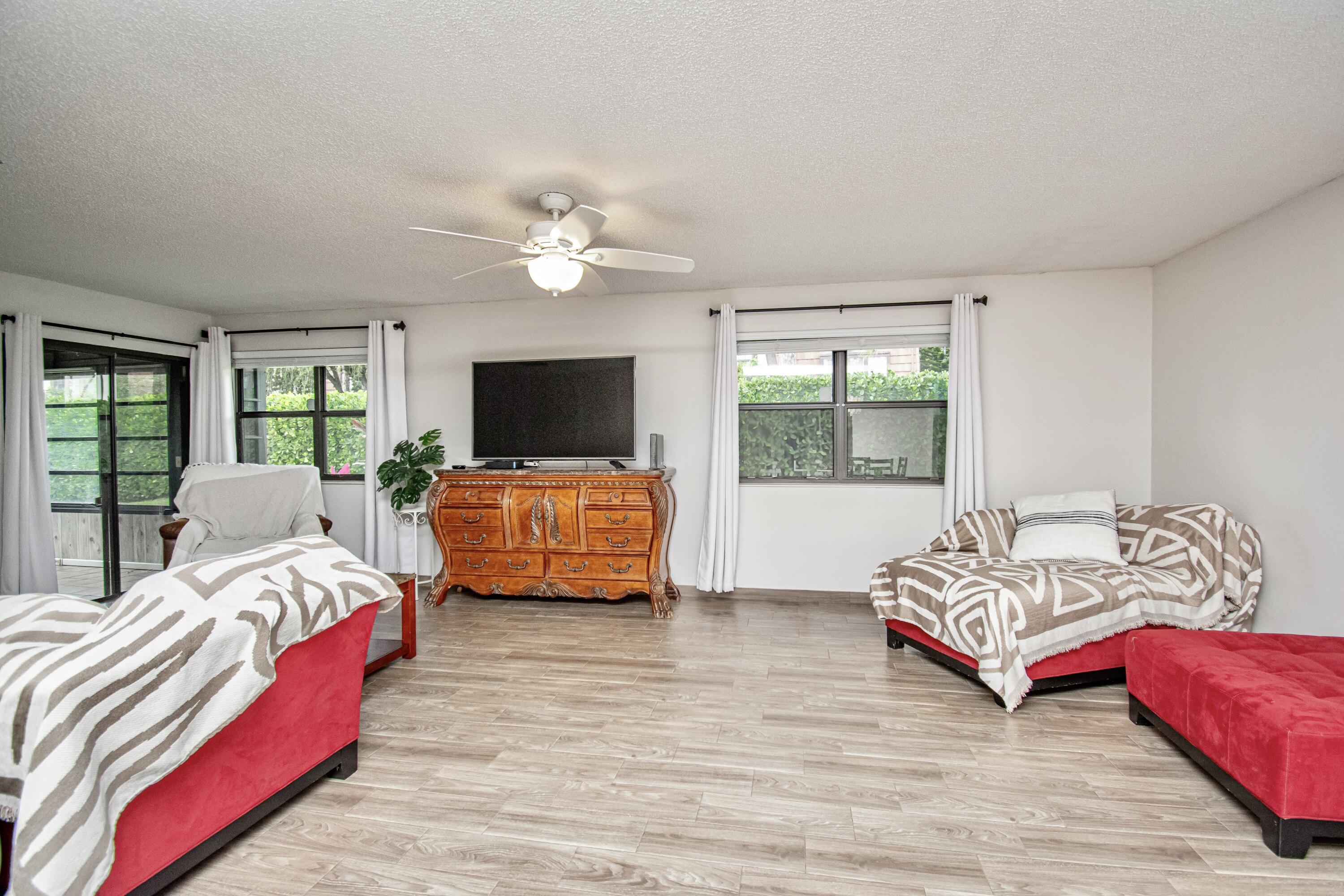 STRATHMORE GATE WEST UNIT 2 - Residential