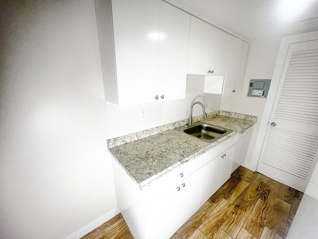 Photo of 202 Lucerne Avenue #4, Lake Worth Beach, FL 33460 (MLS # R11114338)