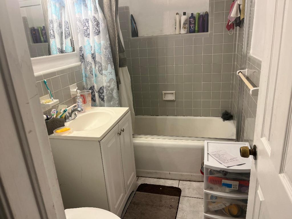 KNOWLES COURT AMNDED - Residential