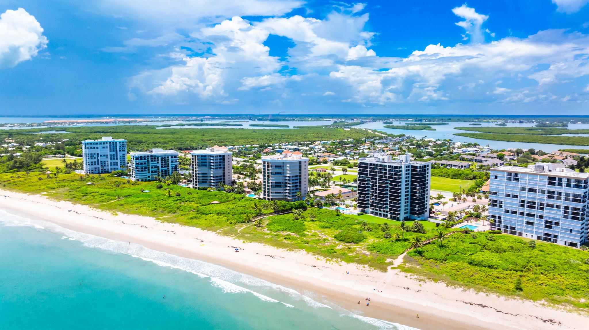 SANDS ON THE OCEAN SECTIO - Residential