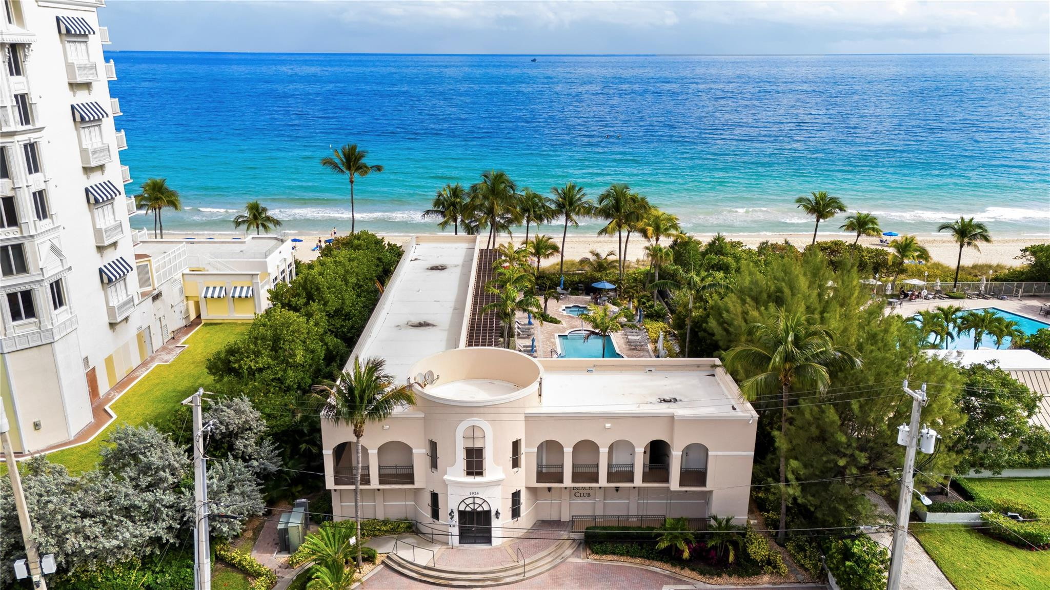 2011 N Ocean Boulevard 504