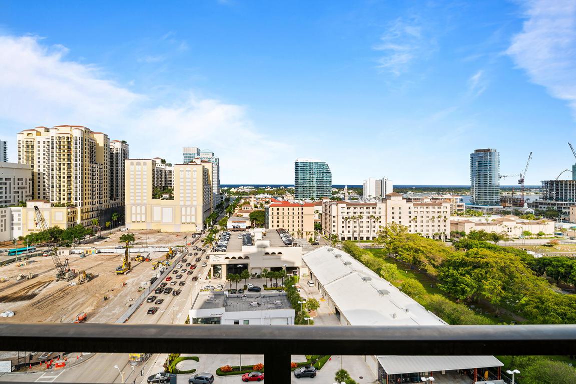 CITYPLACE SOUTH TOWER CONDO - Residential