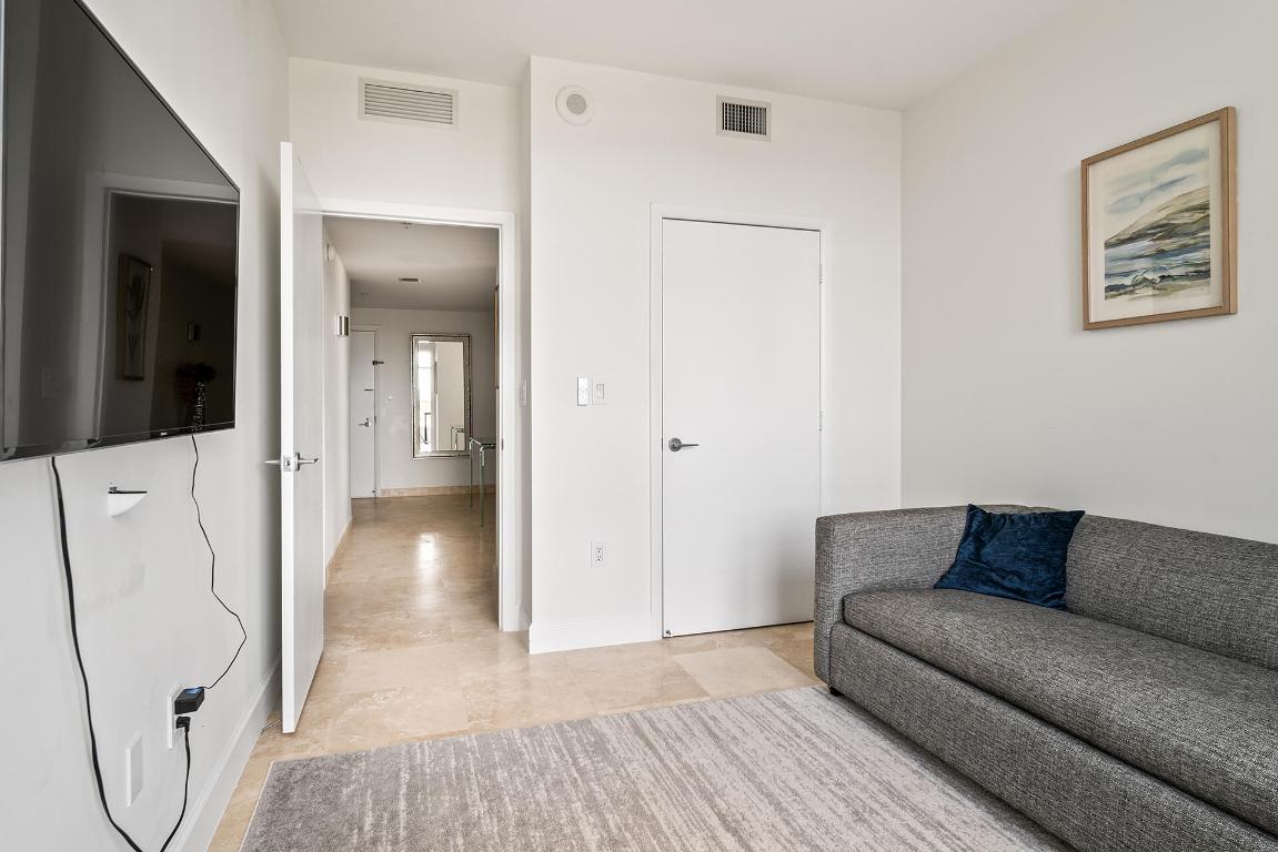 CITYPLACE SOUTH TOWER CONDO - Residential