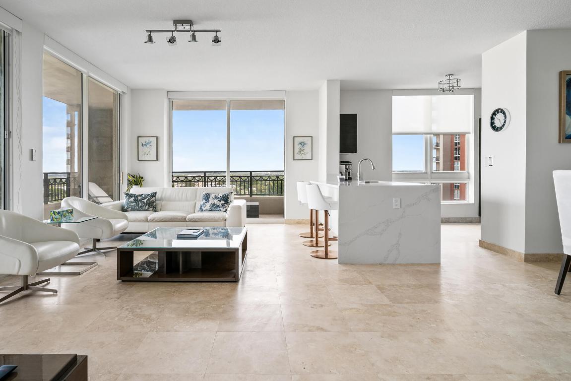 CITYPLACE SOUTH TOWER CONDO - Residential