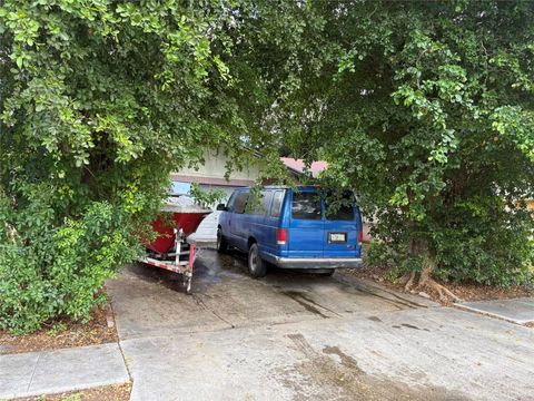 2109 Pinehurst Drive West Palm Beach FL 33407