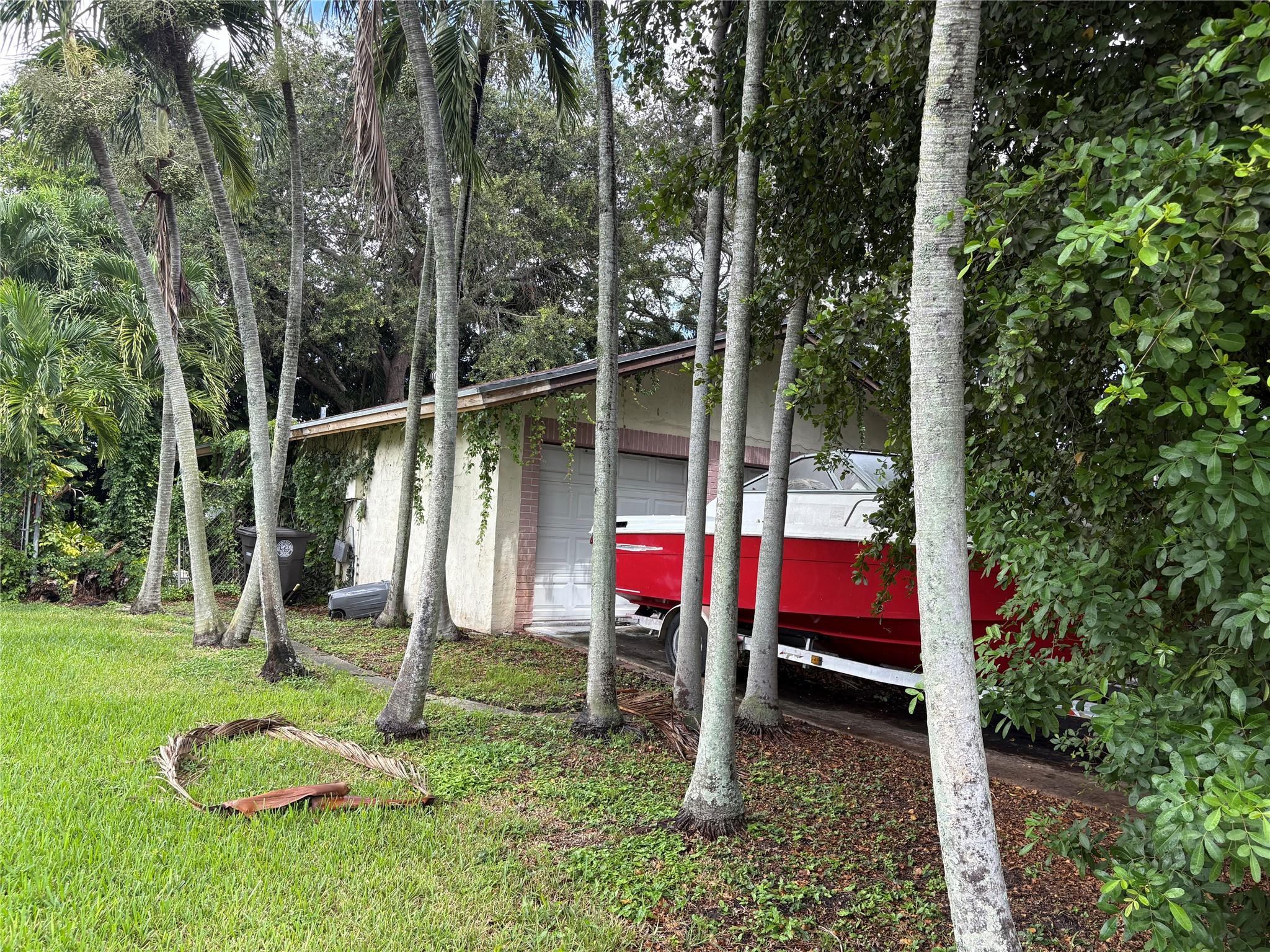 2109 Pinehurst Dr