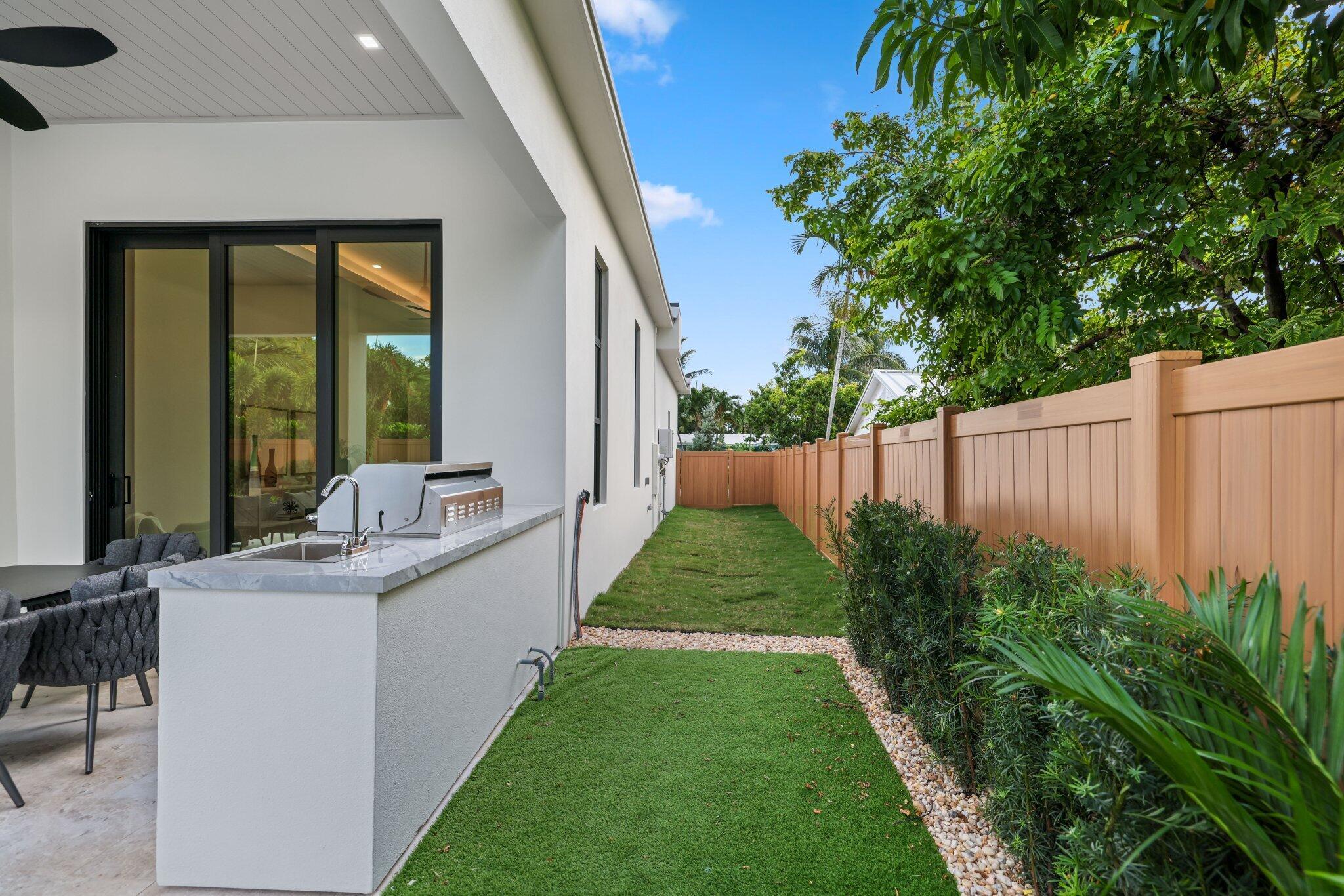 PALM BEACH SHORES - Residential