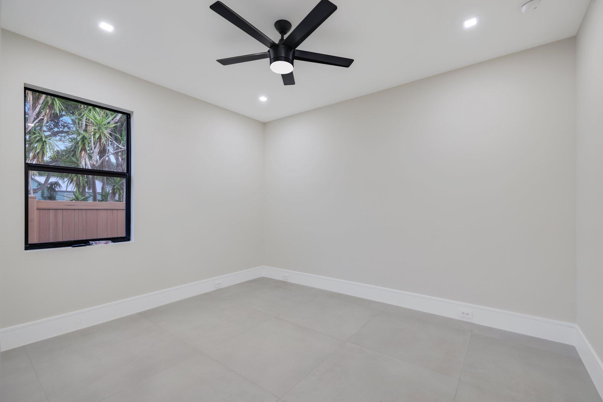 PALM BEACH SHORES - Residential