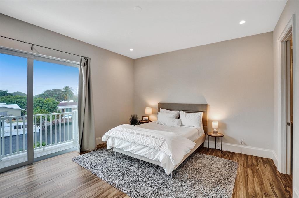 VENETIAN ISLES 1ST SEC - Residential