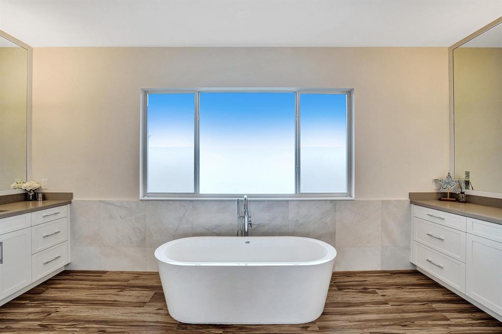 VENETIAN ISLES 1ST SEC - Residential