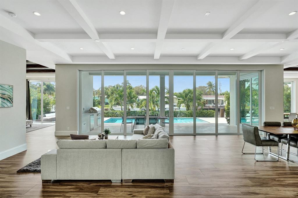 VENETIAN ISLES 1ST SEC - Residential