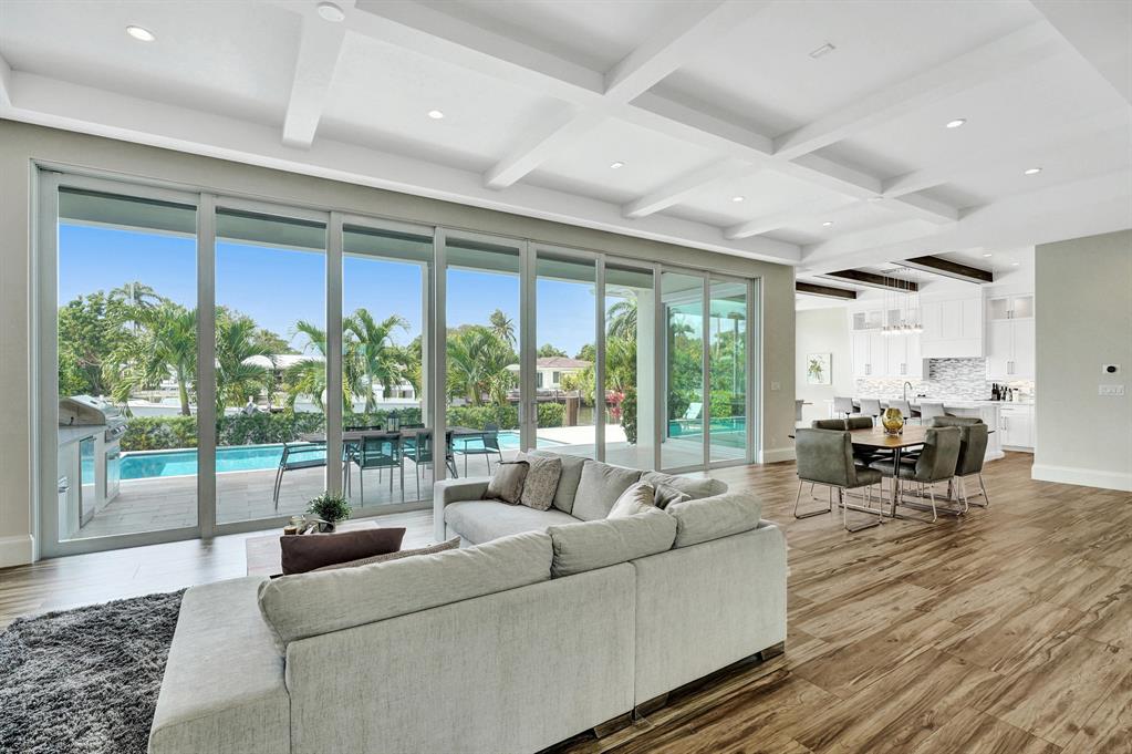 VENETIAN ISLES 1ST SEC - Residential