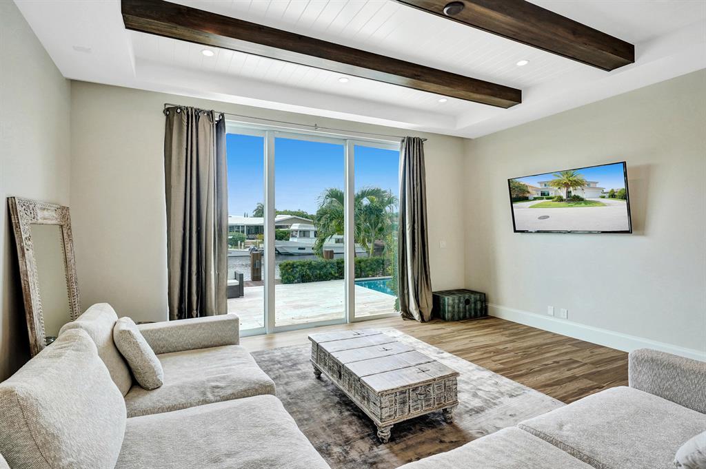 VENETIAN ISLES 1ST SEC - Residential