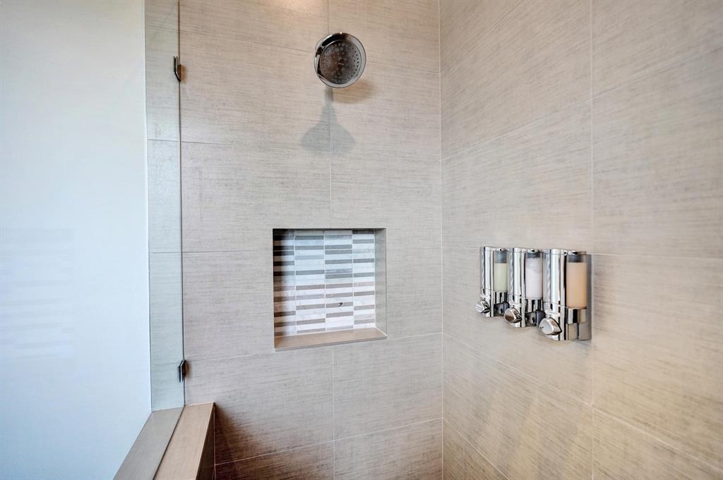 VENETIAN ISLES 1ST SEC - Residential