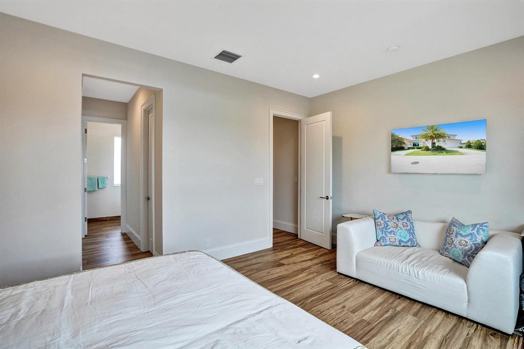 VENETIAN ISLES 1ST SEC - Residential