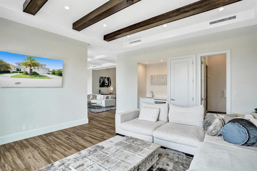 VENETIAN ISLES 1ST SEC - Residential