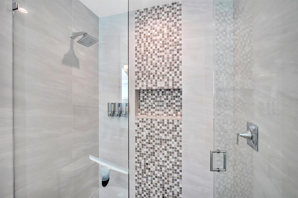 VENETIAN ISLES 1ST SEC - Residential