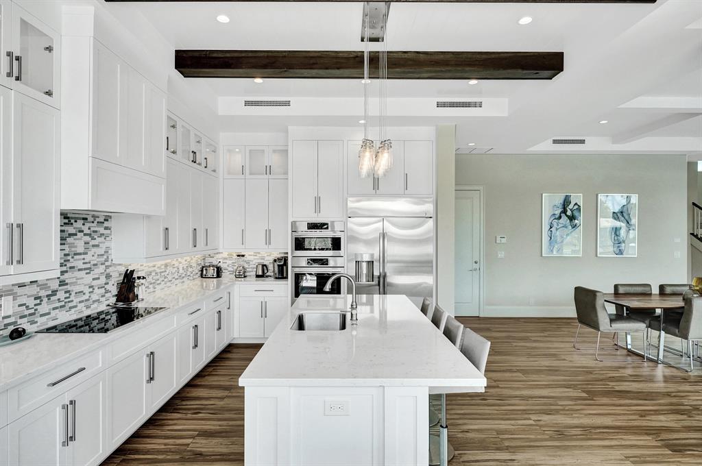 VENETIAN ISLES 1ST SEC - Residential