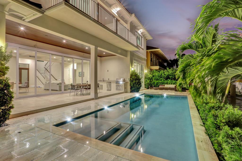 VENETIAN ISLES 1ST SEC - Residential