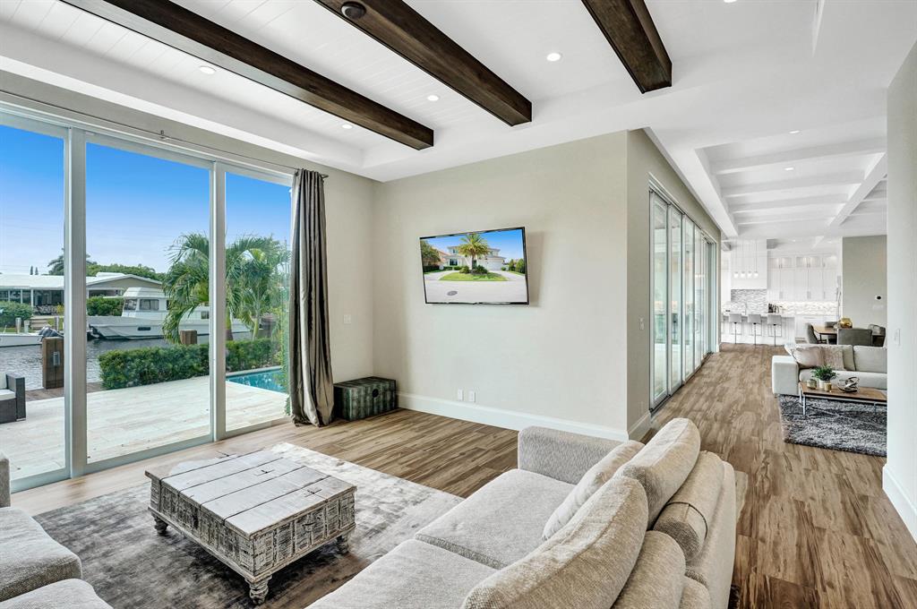 VENETIAN ISLES 1ST SEC - Residential