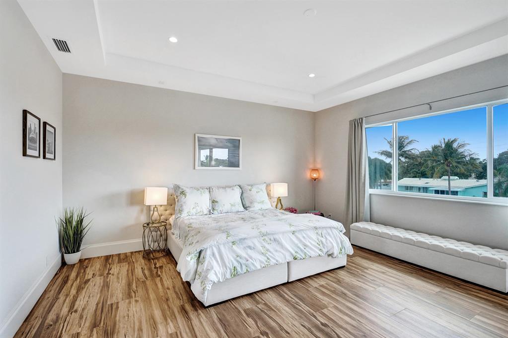 VENETIAN ISLES 1ST SEC - Residential