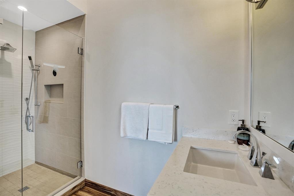 VENETIAN ISLES 1ST SEC - Residential