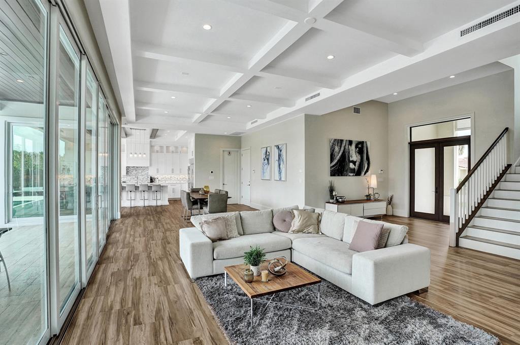 VENETIAN ISLES 1ST SEC - Residential