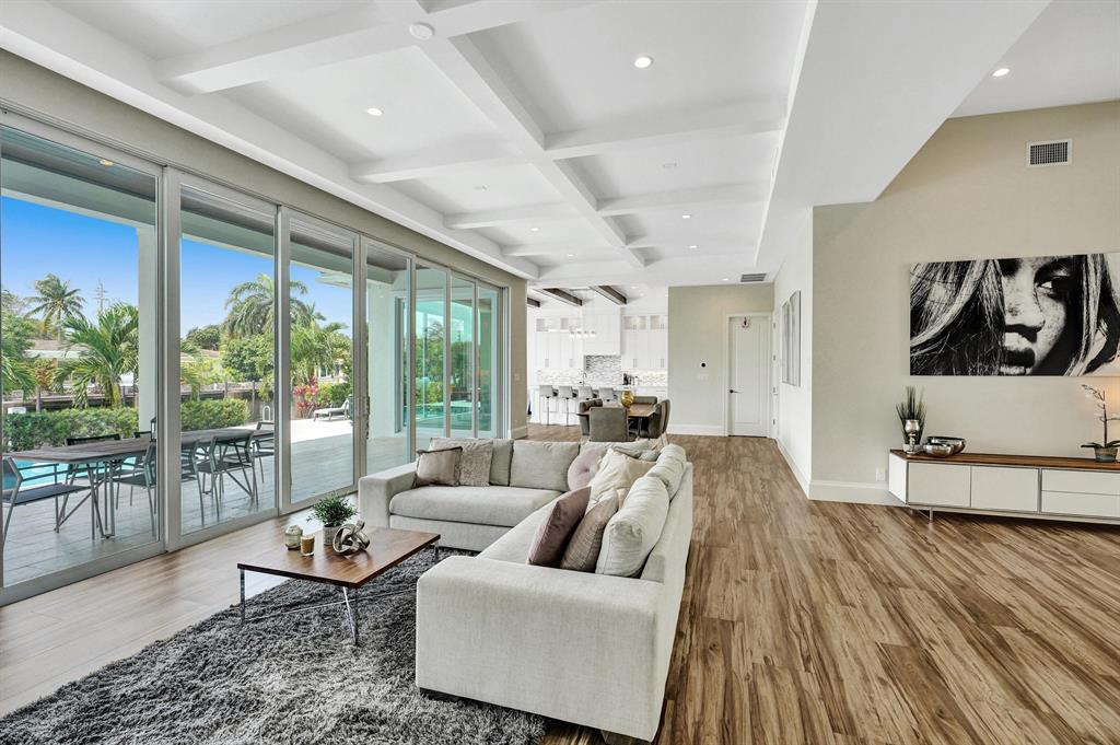 VENETIAN ISLES 1ST SEC - Residential