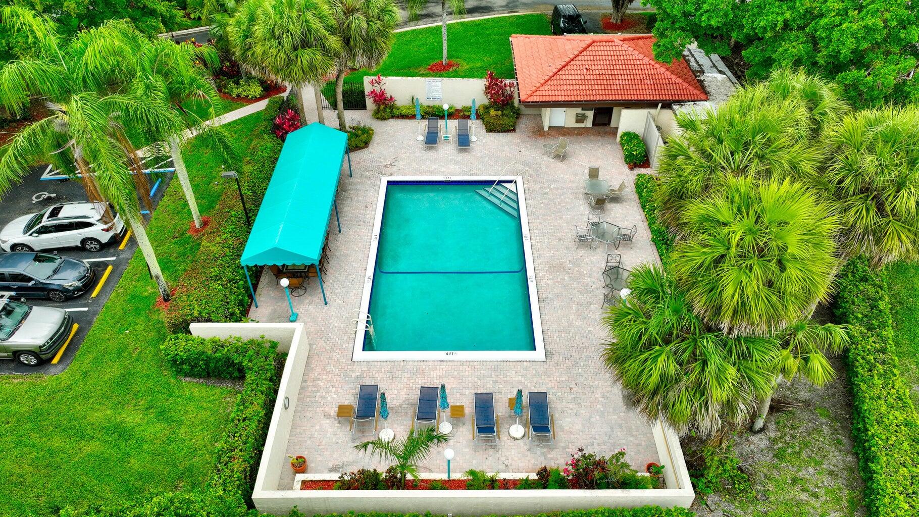 PALMS OF BOCA LAGO CONDO - Residential