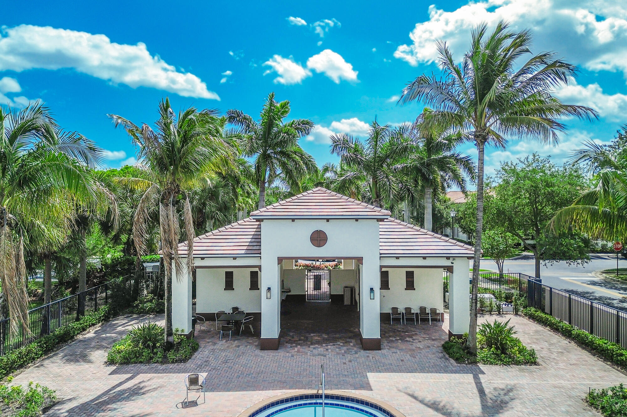 PALOMA LAKES CONDOMINIUM NO 1 - Residential