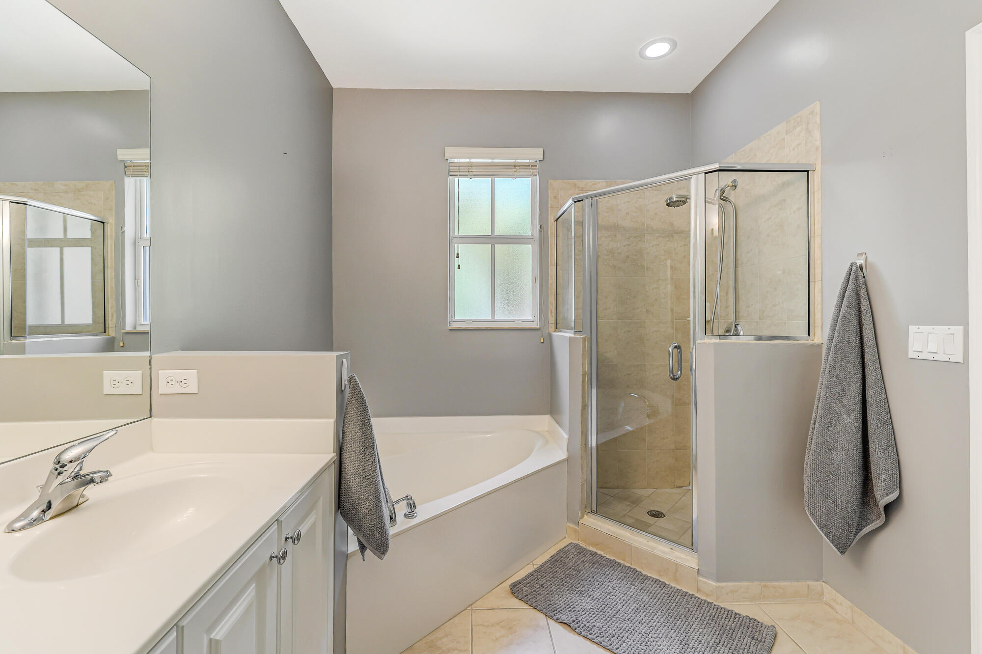 PALOMA LAKES CONDOMINIUM NO 1 - Residential