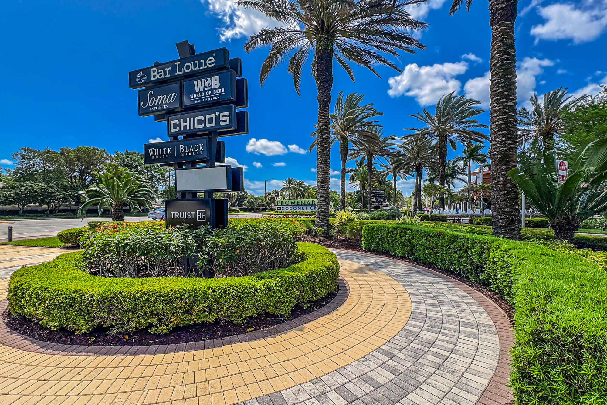 PALOMA LAKES CONDOMINIUM NO 1 - Residential