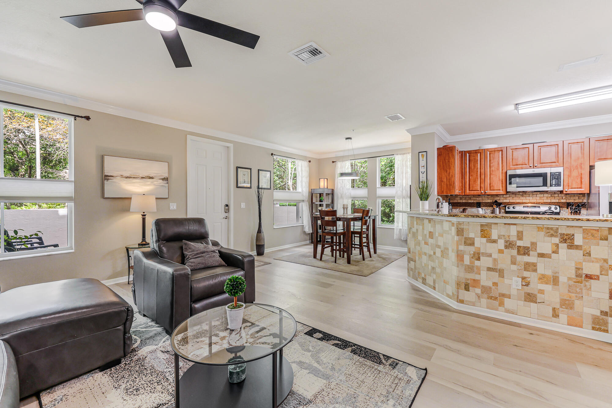 PALOMA LAKES CONDOMINIUM NO 1 - Residential