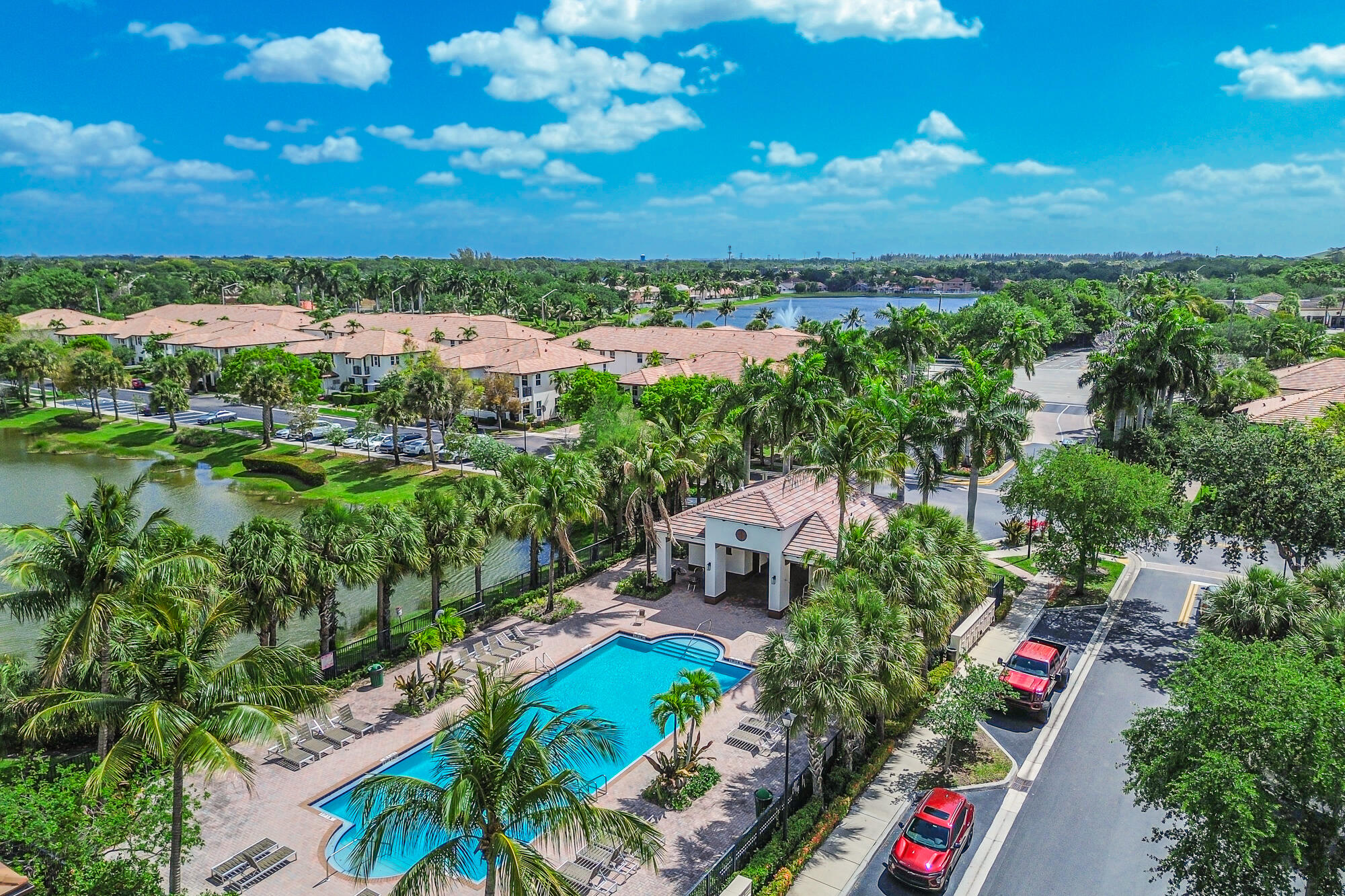 PALOMA LAKES CONDOMINIUM NO 1 - Residential