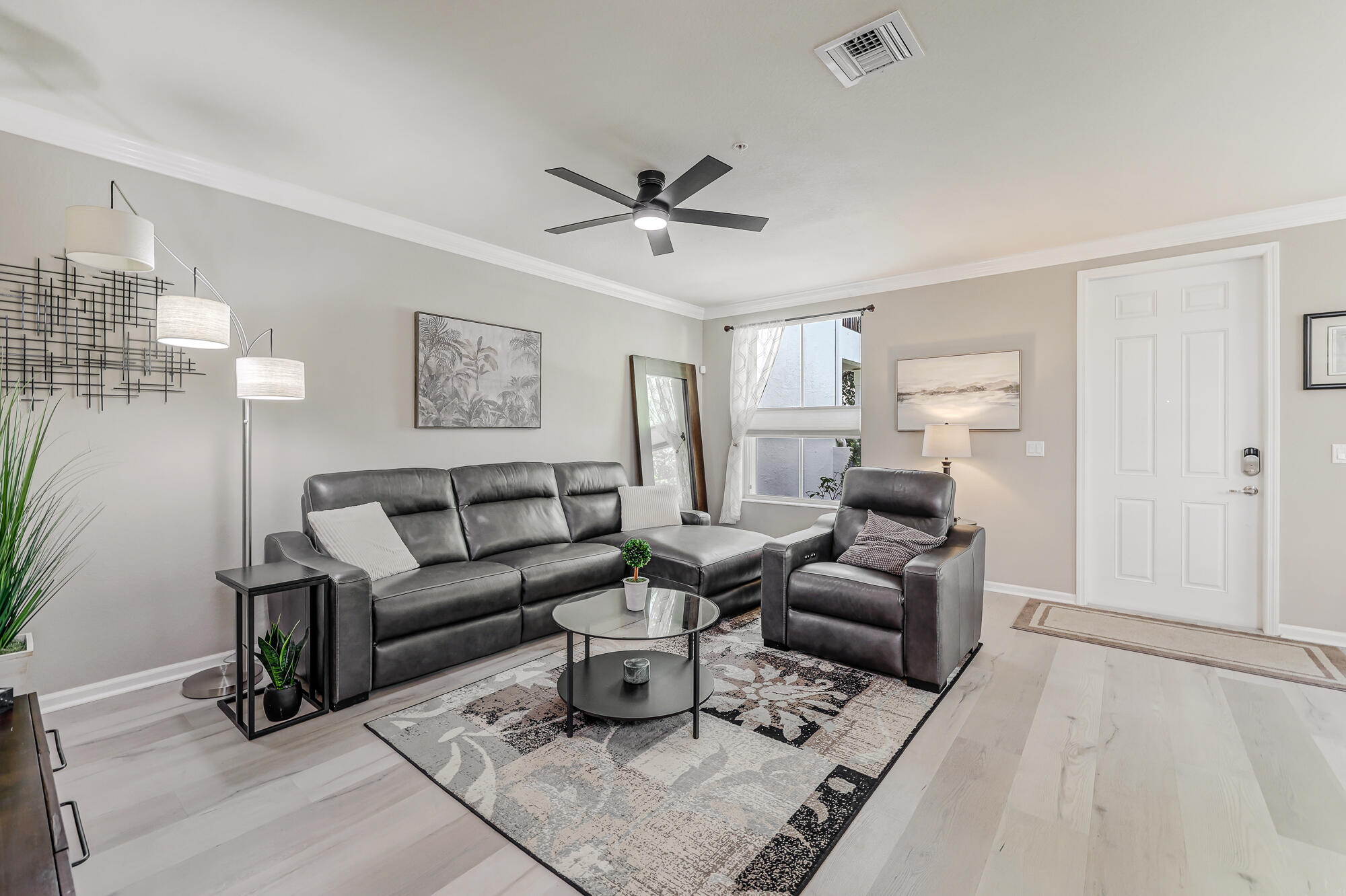 PALOMA LAKES CONDOMINIUM NO 1 - Residential