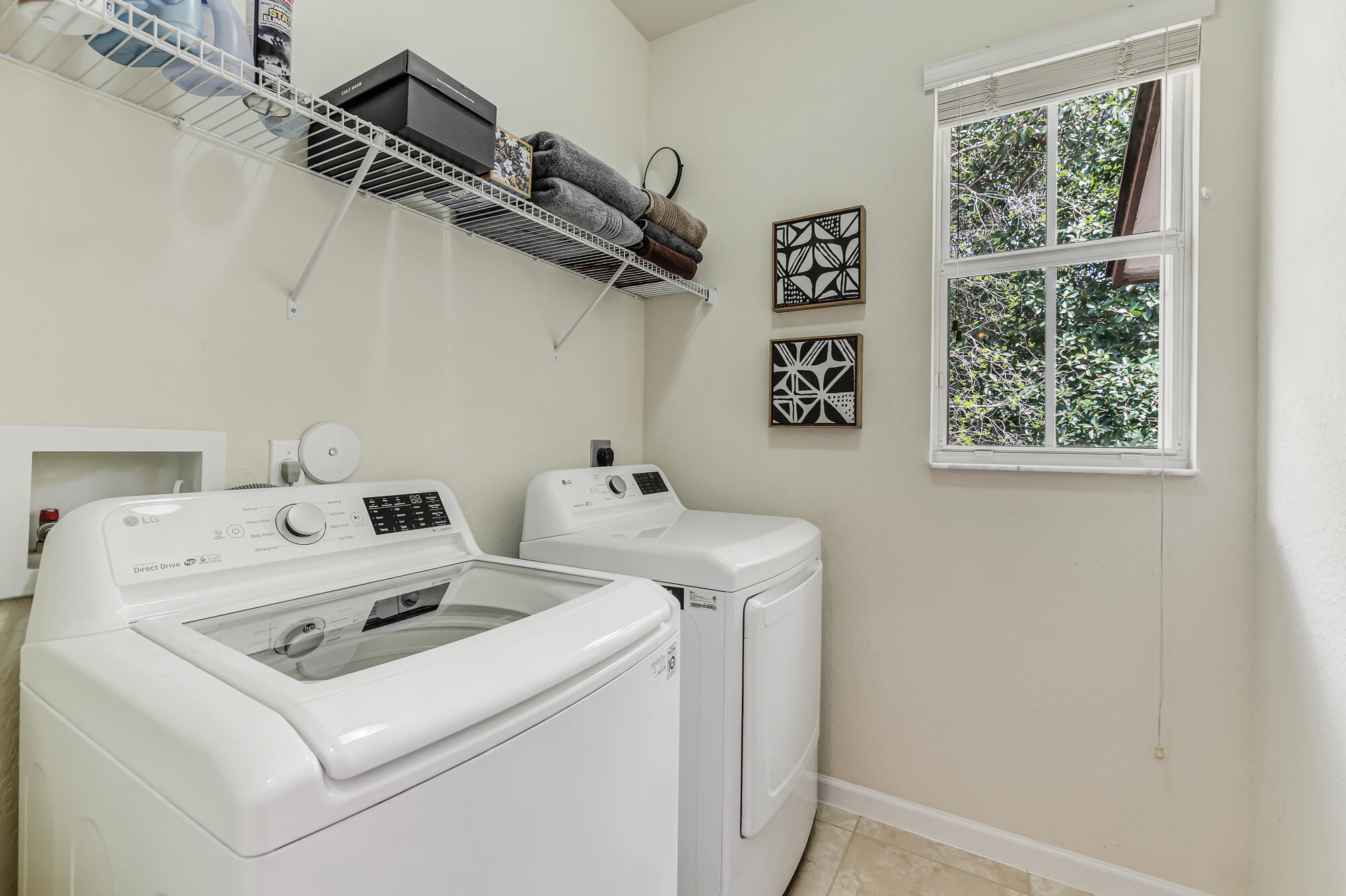 PALOMA LAKES CONDOMINIUM NO 1 - Residential