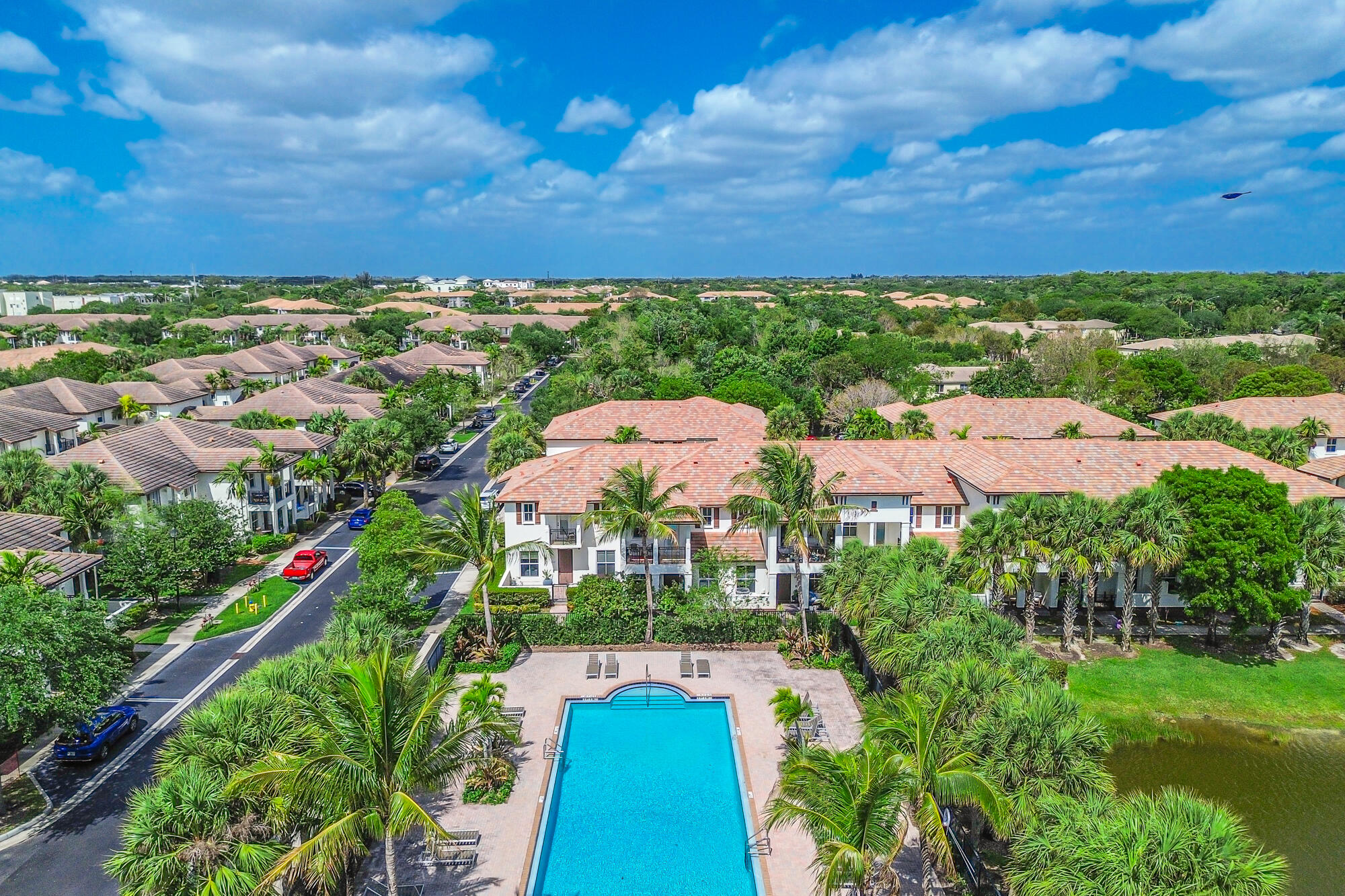 PALOMA LAKES CONDOMINIUM NO 1 - Residential