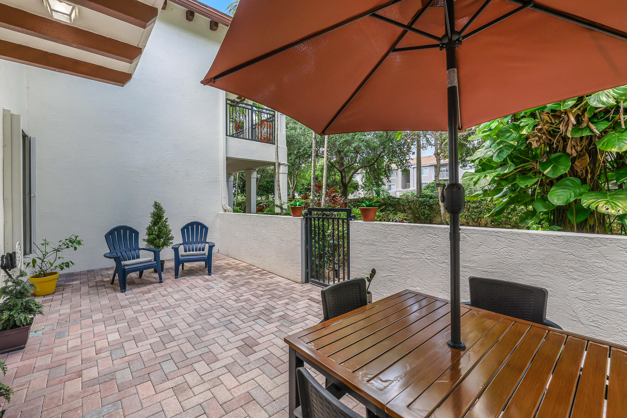 PALOMA LAKES CONDOMINIUM NO 1 - Residential