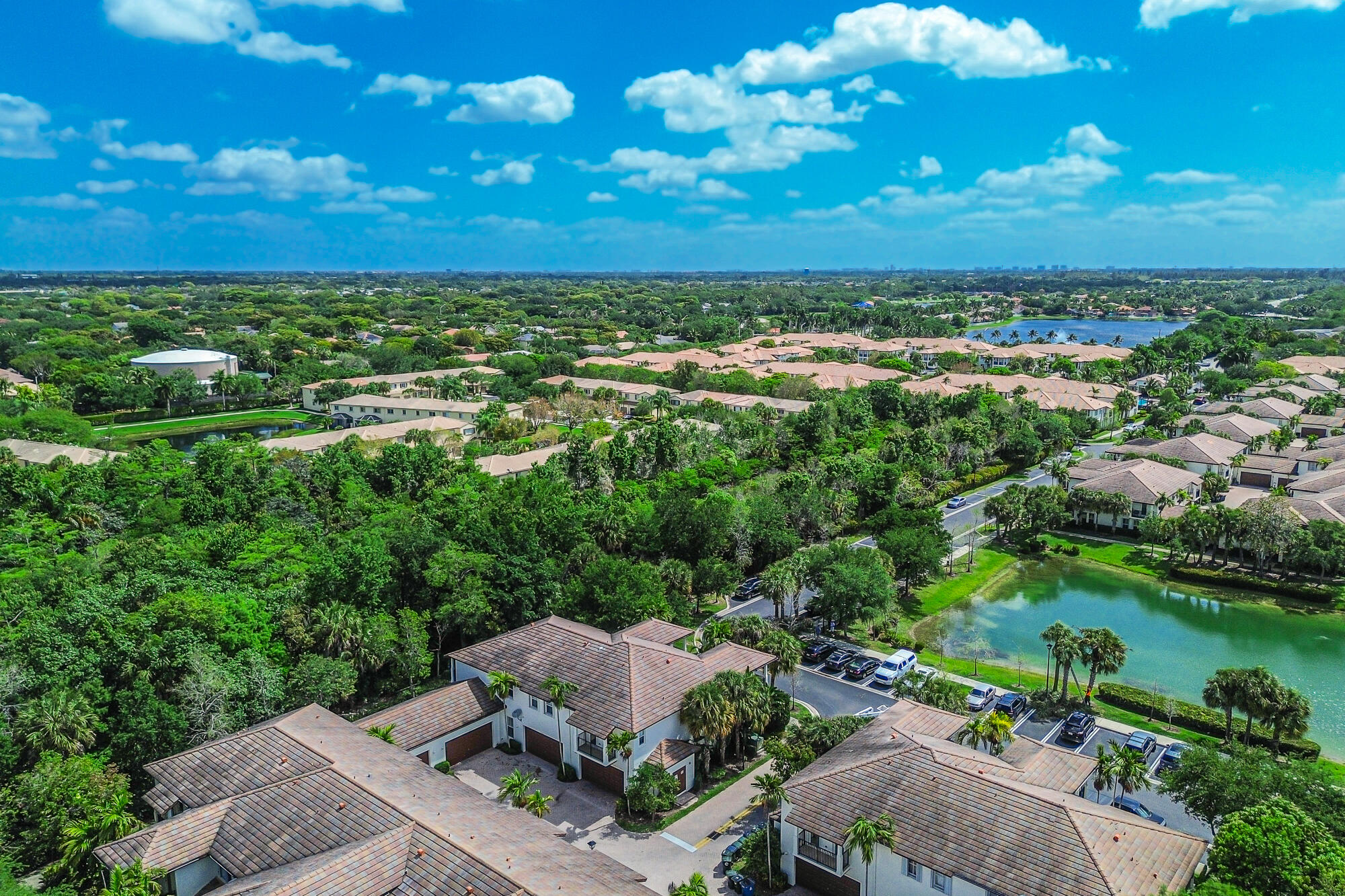 PALOMA LAKES CONDOMINIUM NO 1 - Residential