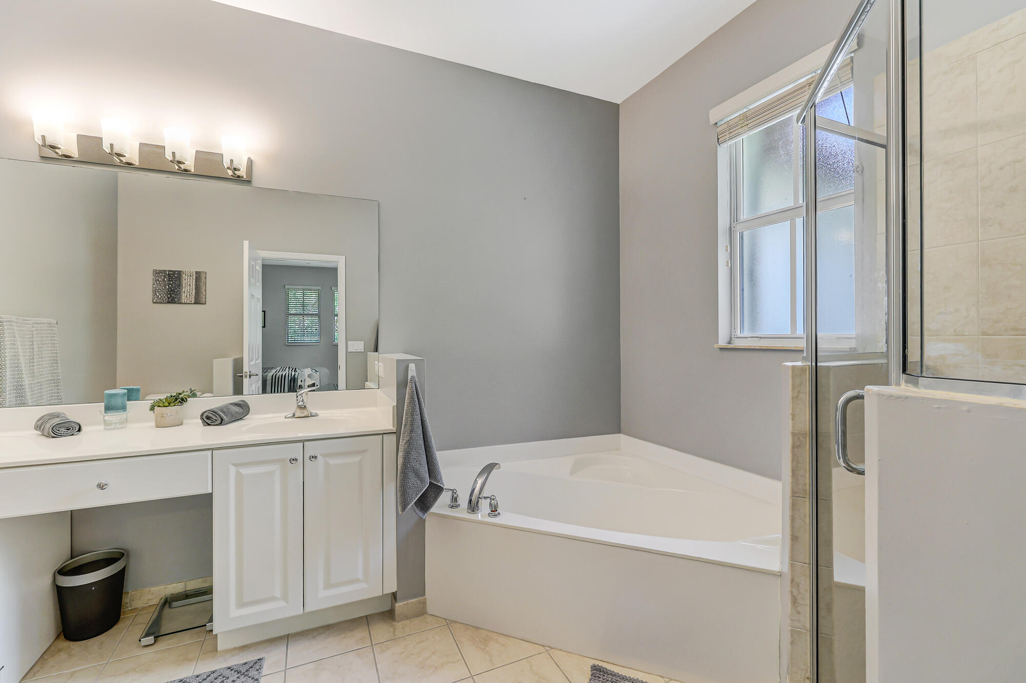 PALOMA LAKES CONDOMINIUM NO 1 - Residential