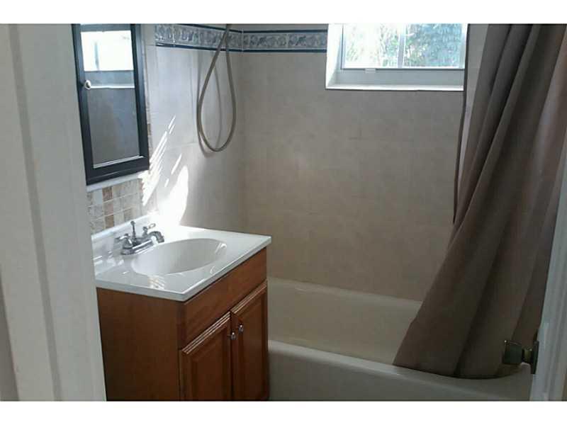 COLLIER MANOR 2ND ADD - Residential Lease