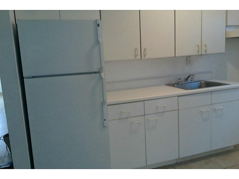 COLLIER MANOR 2ND ADD - Residential Lease