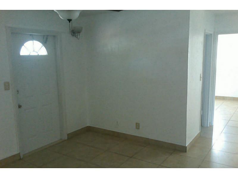 COLLIER MANOR 2ND ADD - Residential Lease