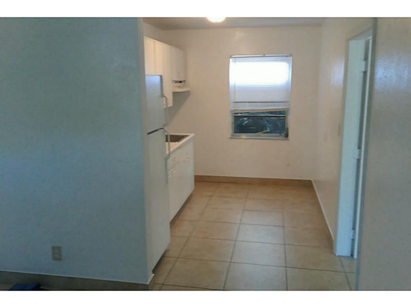 COLLIER MANOR 2ND ADD - Residential Lease