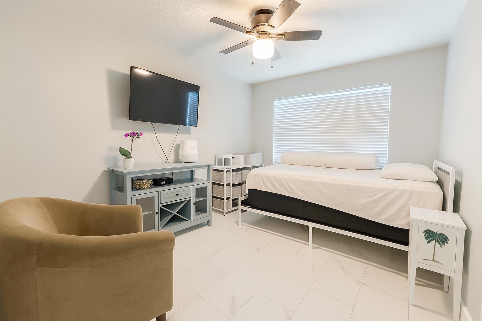 LAWN LAKE IN - Residential