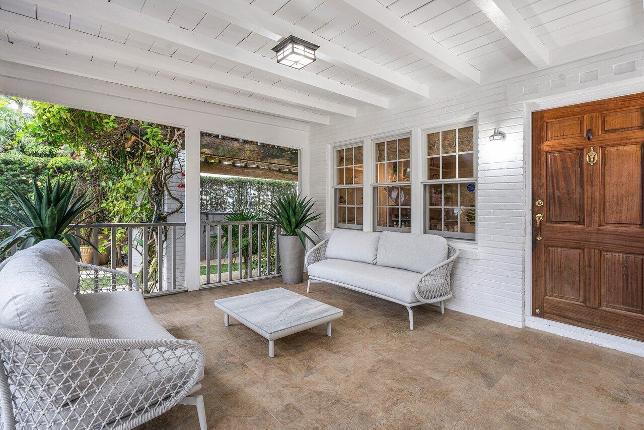 65 Palm Square