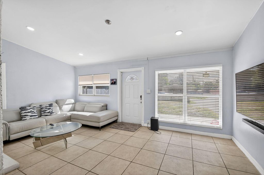 Photo of 4559 Cole Street, West Palm Beach, FL 33417 (MLS # B26007208)